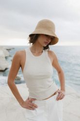 TOP GWEN PIASKOWY L - Flawless. Koszulki sportowe Flawless, bez wzorów, z bawełny, bez ramiączek. Za 297.00 zł.