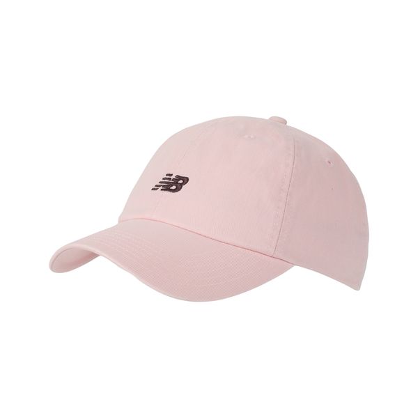 Czapka damska New Balance LAH51009RSG – różowa. Czerwone czapki New Balance, bez wzorów, z materiału. Za 69.99 zł.