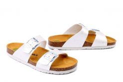 DR. BRINKMANN 700866-03 weiss, klapki damskie. Białe klapki Dr. Brinkmann, bez wzorów, bez obcasa. Za 131.67 zł.