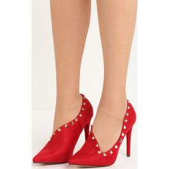 Czerwone Szpilki Superwoman. Czerwone szpilki Born2be, bez wzorów, ze skóry, ze szpiczastym noskiem, bez obcasa, na szpilce, bez zapięcia. Za 39.99 zł.