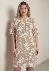Jasnobeżowa Pudełkowa Sukienka z Wiskozy w Roślinny Wzór z Guzikami przy Dekolcie Acosia. Brązowe sukienki Born2be, na co dzień, plus size, bez wzorów, z tkaniny, klasyczne, bez kołnierzyka, plus size, bez ramiączek, midi, proste. Za 89.99 zł.