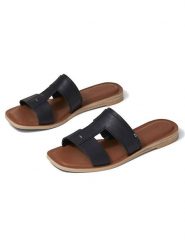 TOMS Skórzane klapki w kolorze czarnym rozmiar: 36. Czarne klapki Toms, bez wzorów, z otwartym noskiem, bez obcasa, na szpilce. Za 184.89 zł.