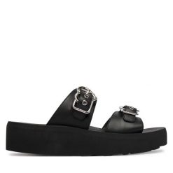 Klapki LOVE MOSCHINO. Czarne klapki Love Moschino, bez wzorów, bez obcasa. Za 919.99 zł.