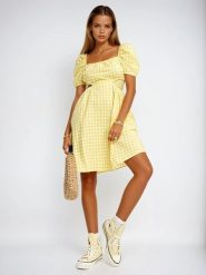 Monki Sukienka w kolorze żółto-białym rozmiar: 42. Żółte sukienki Monki, bez wzorów, z bawełny, bez kołnierzyka, bez ramiączek, mini. Za 43.99 zł.