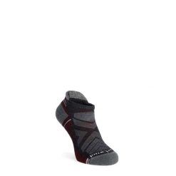 Skarpety turystyczne Smartwool Hike Light Cushion Low Ankle Socks. Szare skarpety Smartwool, bez wzorów. Za 85.87 zł.