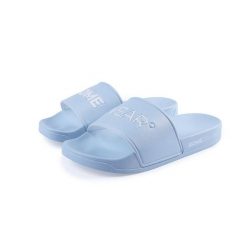 Odzież domowa Klapki unisex SUN – jasnoniebieskie. Niebieskia klapki HOME DELUXE, bez wzorów, z materiału, bez obcasa. Za 109.99 zł.