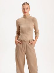 BGN Sweter w kolorze beżowym rozmiar: 40. Brązowe swetry BGN, bez wzorów, bez ramiączek. Za 136.45 zł.