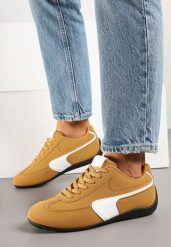 Jasnobrązowe Sneakersy w Stylu Kultowych Tenisówek Virritia. Brązowe obuwie sportowe Born2be, z jeansu, bez zapięcia, tenisowe. Za 84.99 zł.