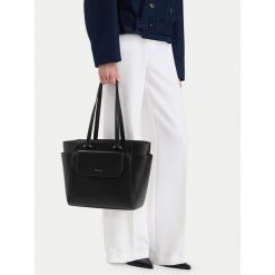Torebka Lasocki. Czarne shopper Lasocki, bez wzorów, bez dodatków. Za 239.99 zł.