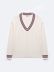 Sweter damski z wiskozy z dekoltem v-neck kremowy Cyntylia 102. Białe swetry Big Star, l, bez wzorów, z bawełny, bez ramiączek. Za 199.99 zł.