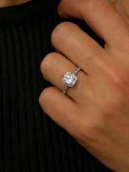 DIA DIAMONDS Srebrny pierścionek z diamentami i topazem rozmiar: 50. Szare pierścionki DIA DIAMONDS, z diamentem, srebrne. Za 362.85 zł.