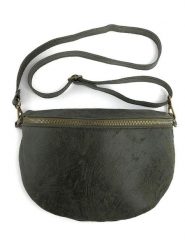 Marlon Skórzana saszetka w kolorze khaki - 25 x 19 x 7 cm rozmiar: onesize. Brązowe torby na ramię Marlon, bez wzorów, z materiału, sportowe, przez ramię, bez dodatków. Za 254.74 zł.