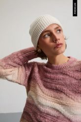 Prążkowana czapka biała. Białe czapki MOODO, bez wzorów, z poliamidu. Za 59.99 zł.