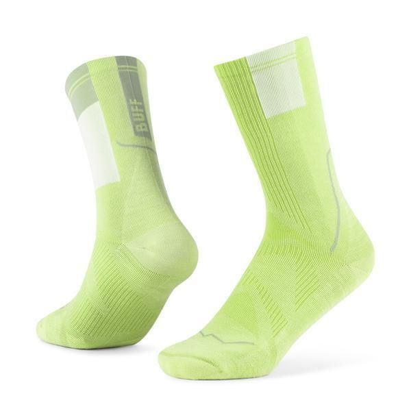 Skarpety BUFF Coolnet Crew. Żółte skarpety Buff, bez wzorów, z elastanu. Za 119.99 zł.