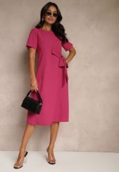 Fioletowa Rozkloszowana Sukienka Vices Zdobiona Wiązaniem Folarenne. Fioletowe sukienki Renee, l, z aplikacjami, eleganckie, bez kołnierzyka, bez ramiączek, midi, kopertowe. Za 89.99 zł.