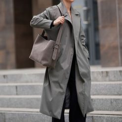 Shopperka skórzana Solier FL38 Sienna szara. Szare shopper Solier, bez wzorów, ze skóry, biznesowe, na ramię, zamszowe, bez dodatków. Za 399.00 zł.