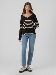 Vero Moda Sweter w kolorze czarnym rozmiar: M. Czarne swetry Vero Moda, m, bez wzorów, z wiskozy, bez ramiączek. Za 57.33 zł.