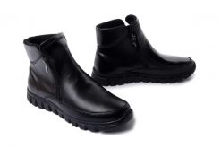 SOLO 029T czarny, botki damskie. Czarne botki Solo, na zimę, bez wzorów, bez obcasa, bez zapięcia. Za 309.90 zł.