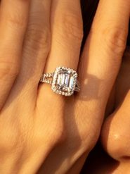 L instant d Or Złoty pierścionek "Splendeur" z cyrkoniami rozmiar: 58. Szare pierścionki L instant d Or, z cyrkonią, złote. Za 874.39 zł.