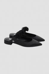 KARL LAGERFELD Czarne damskie baleriny KERRIE, Rozmiar 39. Czarne baleriny KARL LAGERFELD, bez wzorów, bez obcasa. W wyprzedaży za 439.99 zł.