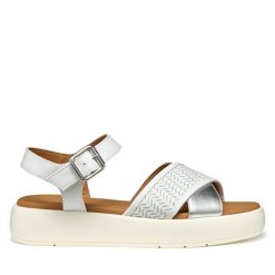 Sandały Geox. Białe sandały Geox, bez wzorów, bez obcasa, na płaskiej podeszwie, bez zapięcia. Za 289.99 zł.