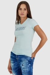 GUESS Błękitny t-shirt damski z metalicznym logo i cyrkoniami, Rozmiar XS. Niebieskie t-shirty Guess, s, z aplikacjami, bez kołnierzyka, bez ramiączek. W wyprzedaży za 119.99 zł.