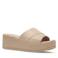 Klapki Lasocki. Brązowe klapki Lasocki, bez wzorów, bez obcasa. Za 159.99 zł.