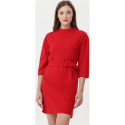Czerwona Sukienka Pamela. Czerwone sukienki Born2be, l, bez wzorów, z dzianiny, sportowe, bez kołnierzyka, bez ramiączek, mini, sportowe. Za 79.99 zł.