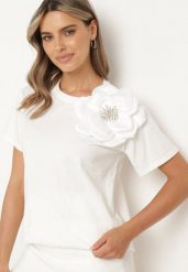 Biały Bawełniany T-shirt z Krótkim Rękawem i Aplikacją w Kształcie Kwiatu z Cyrkoniami Dimantee. Białe t-shirty Born2be, z aplikacjami, z bawełny, bez kołnierzyka, bez ramiączek. Za 89.99 zł.