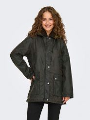 ONLY Parka "Mountain" w kolorze czarnym rozmiar: L. Czarne parki Only, l, bez kaptura. Za 248.95 zł.