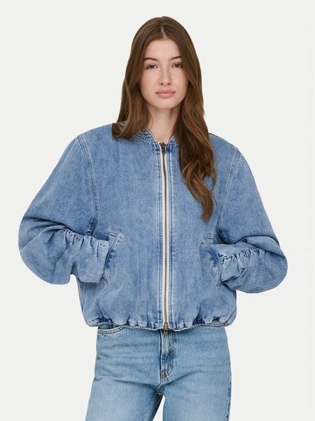 ONLY Kurtka jeansowa Niki 15362884 Niebieski Relaxed Fit. Niebieskie kurtki Only, m, bez wzorów, z bawełny, bez kaptura. Za 184.99 zł.