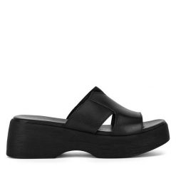 Klapki Lasocki. Czarne klapki Lasocki, bez wzorów, bez obcasa. Za 159.99 zł.
