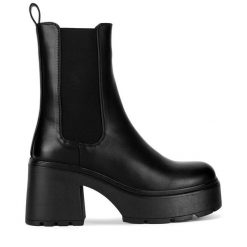 Botki DeeZee. Czarne botki DeeZee, bez wzorów, bez obcasa, na słupku, bez zapięcia. Za 199.99 zł.