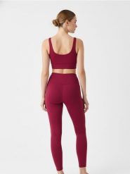 Dopasowane legginsy z wysokim stanem - bordowy. Czerwone legginsy Sinsay, l, bez wzorów, z podwyższonym stanem. Za 29.99 zł.