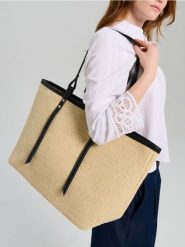 Pleciona torba na ramię typu tote - kremowy. Białe torby na ramię Sinsay, bez wzorów, na ramię, bez dodatków. Za 59.99 zł.