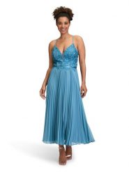 Vera Mont Sukienka w kolorze błękitnym rozmiar: 42. Niebieskie sukienki Vera Mont, bez wzorów, z koronki, bez kołnierzyka, bez ramiączek, maxi. Za 273.59 zł.