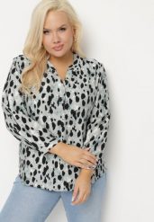 Niebieska Koszula z Wiskozą w Panterkę z Dekoltem w Serek Norlivis. Niebieskie koszule Born2be, plus size, bez wzorów, z jeansu, eleganckie, bez kołnierzyka, plus size, bez ramiączek. Za 69.99 zł.