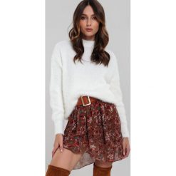 Biały Sweter Wełniany Merrill. Białe swetry Renee, l, bez wzorów, z wełny, bez ramiączek. Za 59.99 zł.