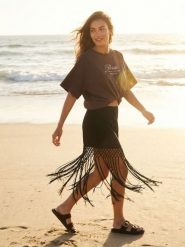 Bluza z krótkim rękawem i nadrukiem na plecach - brązowy. Brązowe bluzy Sinsay, l, bez wzorów, bez kaptura. Za 39.99 zł.