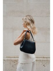 Maison héritage PARIS Skórzana torebka "Lirio" w kolorze czarnym - 27 x 21 x 8 cm rozmiar: onesize. Czarne torby na ramię Maison héritage PARIS, bez wzorów, z materiału, przez ramię, bez dodatków. Za 383.80 zł.