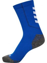 Hummel niskie skarpety treningowe z poliestru z recyklingu – TRUE BLUE/WHITE. Niebieskie skarpety Hummel, bez wzorów, z bawełny. Za 80.07 zł.
