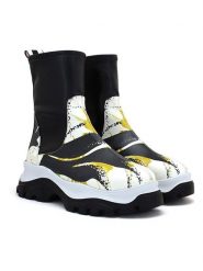 Goby Sztyblety w kolorze czarno-białym rozmiar: 38. Białe botki Goby, bez wzorów, bez obcasa, bez zapięcia. Za 347.99 zł.