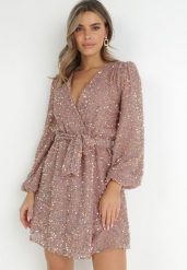 Różowa Sukienka Cekinowa z Kopertowym Dekoltem Cidoly. Czerwone sukienki Born2be, na co dzień, l, bez wzorów, eleganckie, bez kołnierzyka, bez ramiączek, mini, kopertowe. Za 199.99 zł.