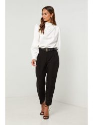 L'armoire de Suzette Bluzka w kolorze białym rozmiar: 38/40. Białe bluzki L'armoire de Suzette, l, bez wzorów, klasyczne, bez kołnierzyka, bez ramiączek. Za 86.99 zł.