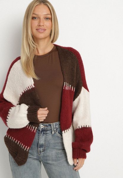 Bordowy Kardigan z Wełną i Wiskozą w Patchworkowe Łaty Fesunesa. Czerwone kardigany Born2be, bez wzorów, z jeansu. Za 149.99 zł.