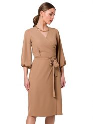 Stylove Sukienka w kolorze beżowym rozmiar: XXL. Brązowe sukienki Stylove, xxl, bez wzorów, z tkaniny, bez kołnierzyka, bez ramiączek, midi, kopertowe. Za 141.52 zł.