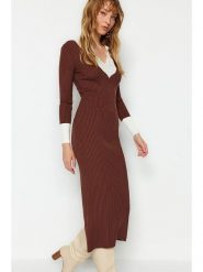 Trendyol Sukienka dzianinowa w kolorze biało-brązowym rozmiar: L. Brązowe sukienki Trendyol, l, bez wzorów, z dzianiny, bez kołnierzyka, bez ramiączek, midi. Za 74.28 zł.