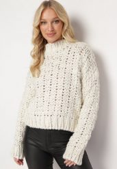 Jasnobeżowy Szydełkowy Sweter z Półgolfem Nivadi. Brązowe swetry Born2be, m, bez wzorów, bez ramiączek. Za 219.99 zł.