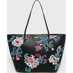 Desigual - Torebka. Niebieskie torby na ramię Desigual, bez wzorów, z materiału, casualowe, na ramię, duże, z nadrukiem, bez dodatków. W wyprzedaży za 159.90 zł.
