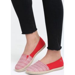 Czerwone Espadryle Cherry Cake. Czerwone espadryle Born2be, bez wzorów, bez obcasa, na płaskiej podeszwie, bez zapięcia. Za 39.99 zł.